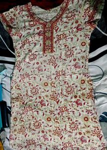 Women Knee Length Kurti(L) Size