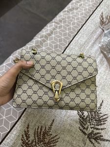 hand bag