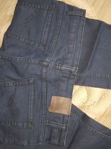 Navy Blue Caprese jeans