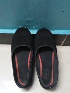 A Black Casual Shoe