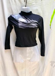 1456. CUTE MINI TOP