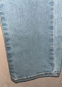 slim fit jeans