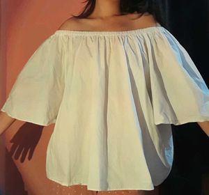White Off Shoulder Top💌