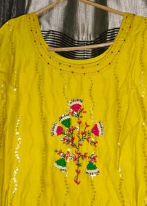 Kurta Pent Set With Printed Dupatta