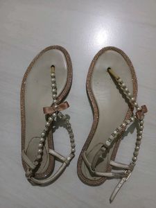 Elegant Pearl Embellished Flats