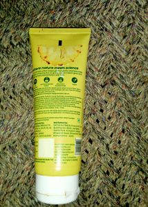 Pineapple De_Pigmentation Jushi Face Wash