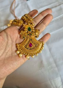 Elegant Gold-Tone Necklace