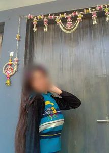 Girl&#39;s Striped Top