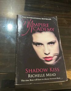 5 Vampire Academy series books