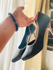Dazzling Party Heels – Sparkly Finish | Size 7