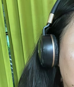 Stylish Black Headphone 🎶
