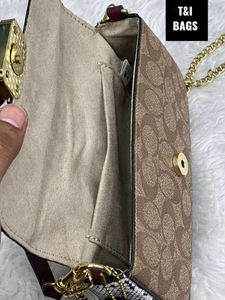 🆕️🔥COACH HANDBAG With Box