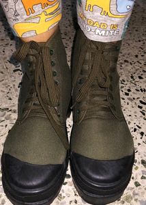 MILITARY GREEN CHELSEA BOOTS