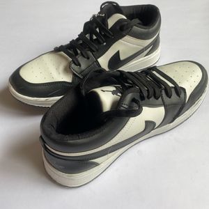 Nike Dunk Low Retro