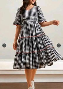 Chic Gingham Midi Dress