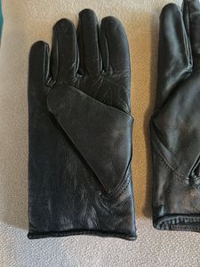 Leather Gloves With Cotton Cap Free