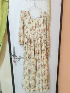 Ethnic Floral Print Gown 💓