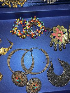 Giveaway Earring Collection Of 12