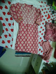 Pink Print Kurti Pant Dupatta Set With Freebies