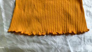 CUTE MUSTARD TOP