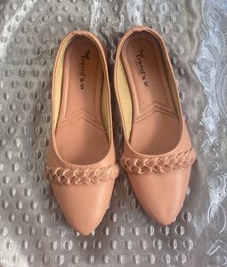 Trend's Footwear Flats