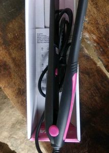 Nova Hair Straightener