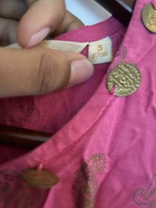 Pink Sleeveless Tunic Top
