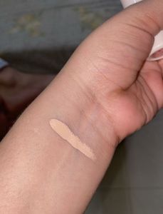 FLOWER KNOWS HIGHLIGHTING CONCEALER