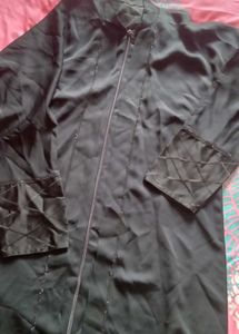 Elegant Black Abaya with Geometric Sleeves