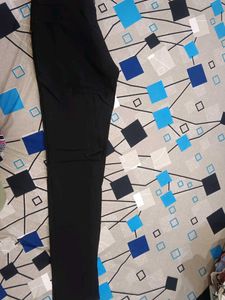 Black High-Waisted Skinny Jeans