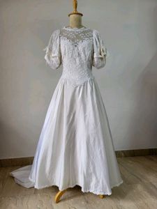 Vintage Lace Wedding Gown