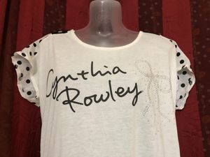 Q’ties White Short Sleeve Top