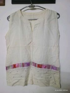 Stylish Tops for Women – Where Comfort Meets Chic