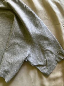 H&amp;M Loose Fit Crop Top