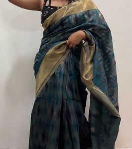 Elegant Dark Teal &amp; Gold Saree
