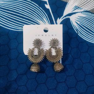 Earrings Collection