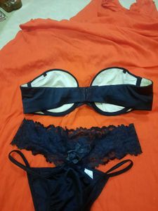 Bleck Bikini 👙 Set