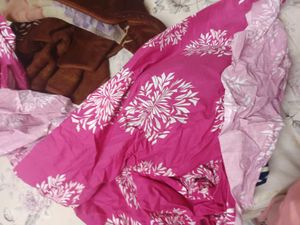 Dark Pink Bright Bedsheet Happening