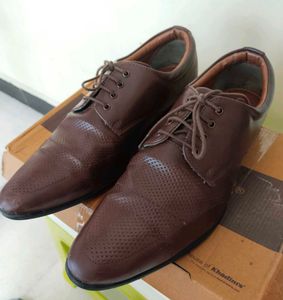 Brown Formal Shoes Good condition looks great