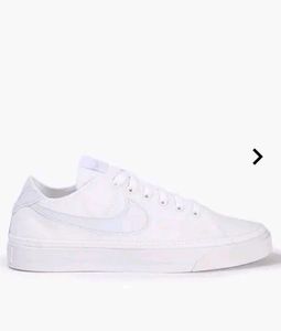 Nike White Sneakers( ORIGINALS )