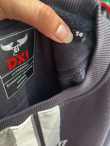 Stylish Two-Tone Sweatshirt