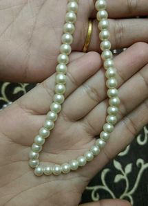 Pearl Beaded Necklace