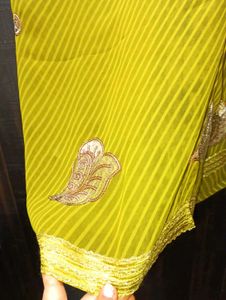 Combo Of 8 Premium Sarees With Blouse