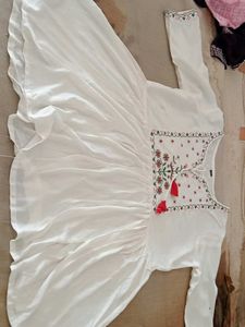 White Embroidered Tunic Top