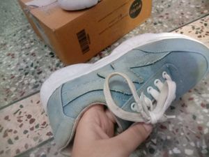 Blue Sneakers💗