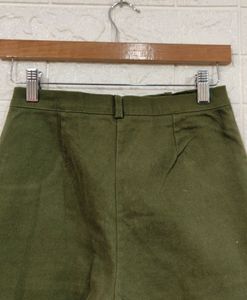 Women Denim Green Shorts| Waist 27| Length 12| Hip