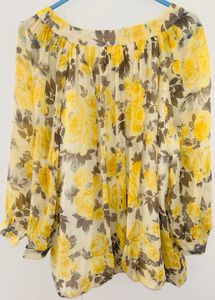 Delicate chiffon Blouse With Pearl Button Detail