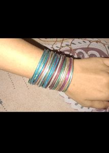 Combo Of 4 Bangles Set