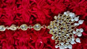 Kundan And Pearl Maang Tikka