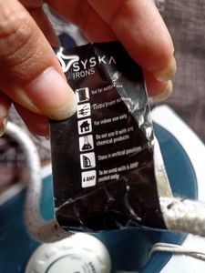 Syska Dry Iron for Wrinkle Free Clothes